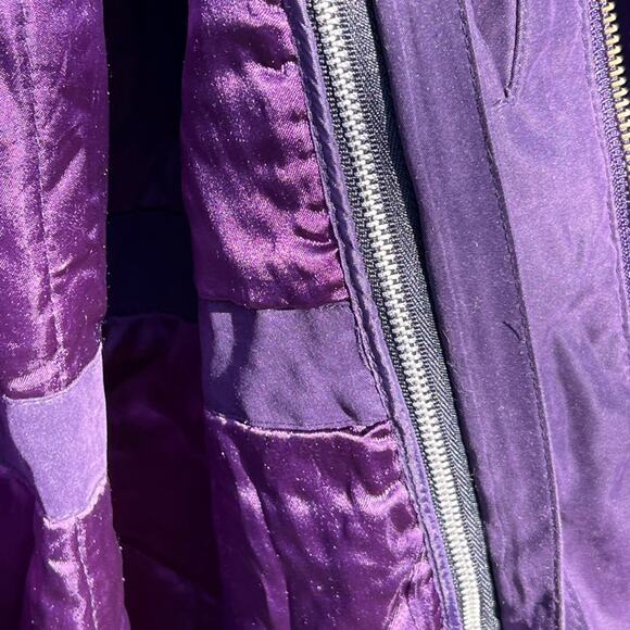 London Fog. Women’s coat, detachable liner and hood.  Small. Adjustable waist. - Picture 10 of 16